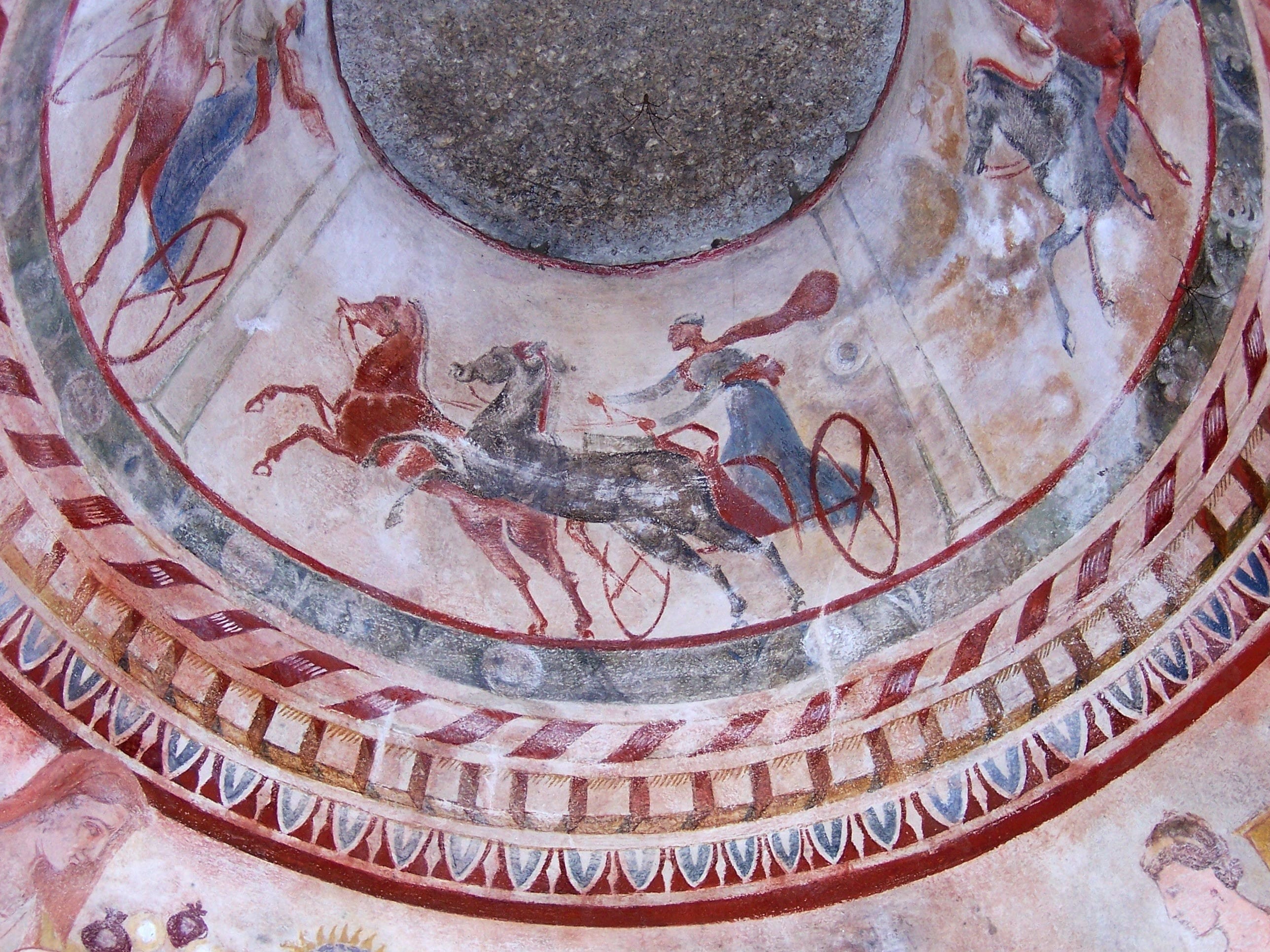 Античные фрески в Казанлыке