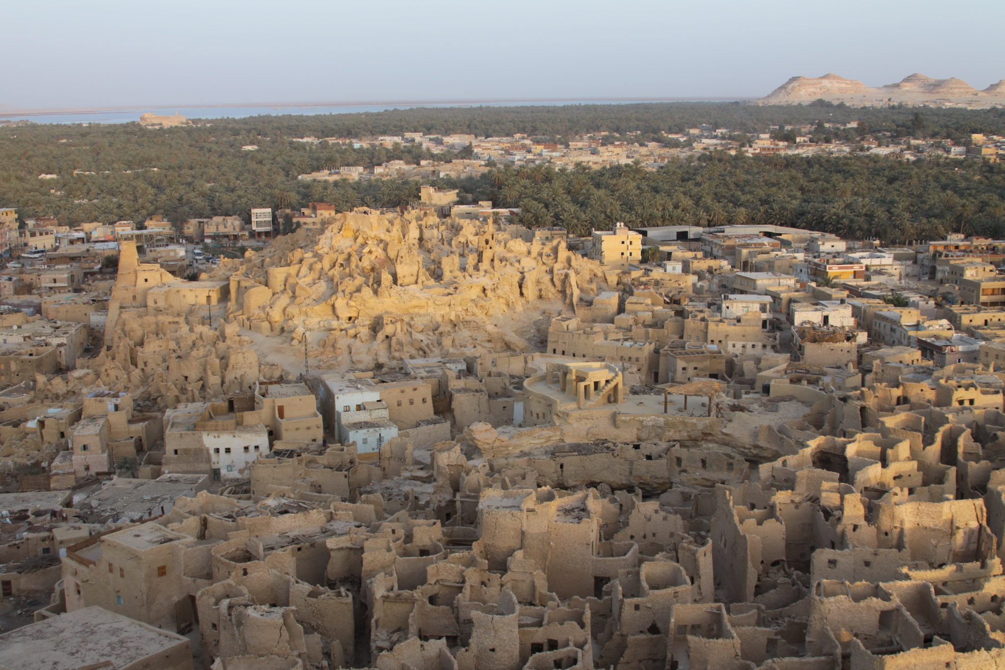 Древний город в оазисе Сахары