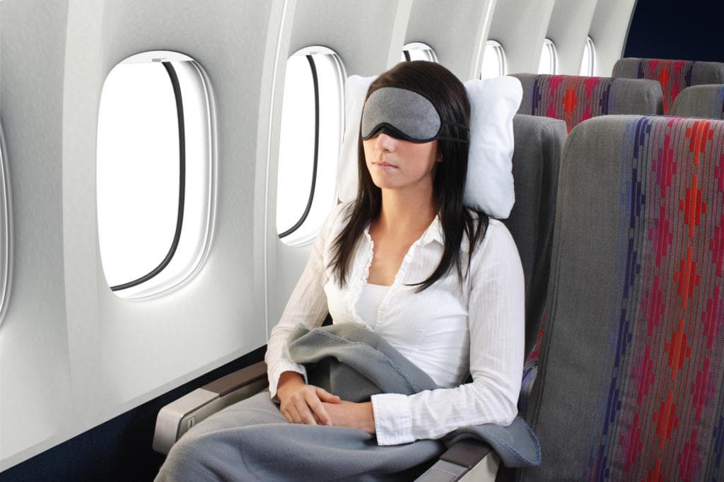 Сон в самолете при длительных перелетах