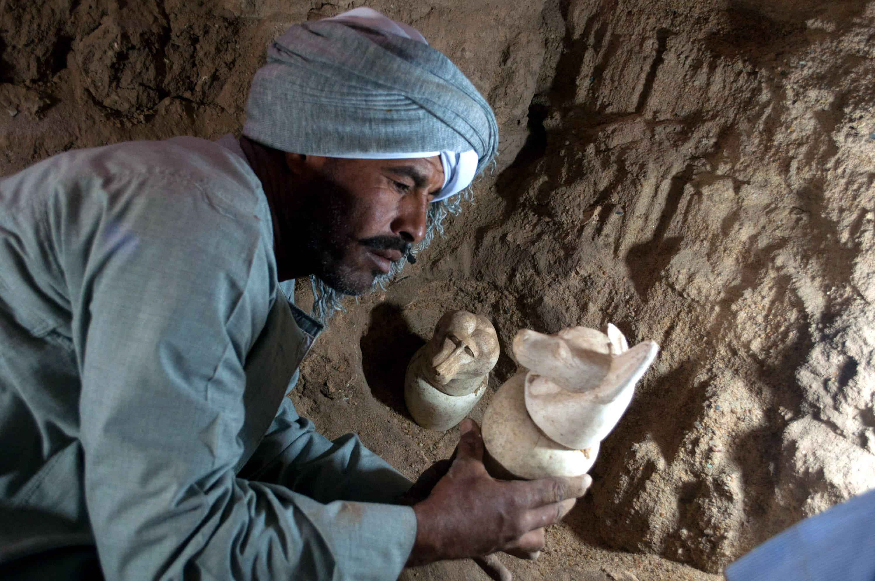 Археологи в Египте постоянно сталкиваются с необъснимым