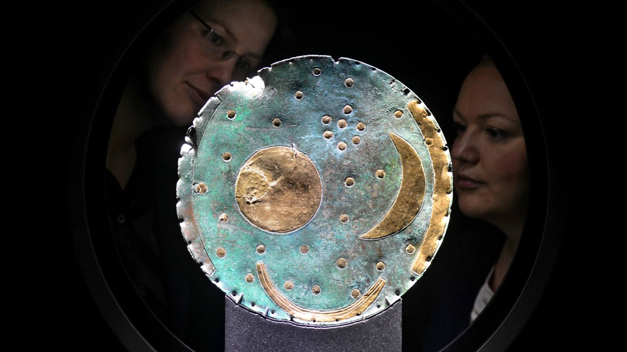 Древние диски периодически находят археологи