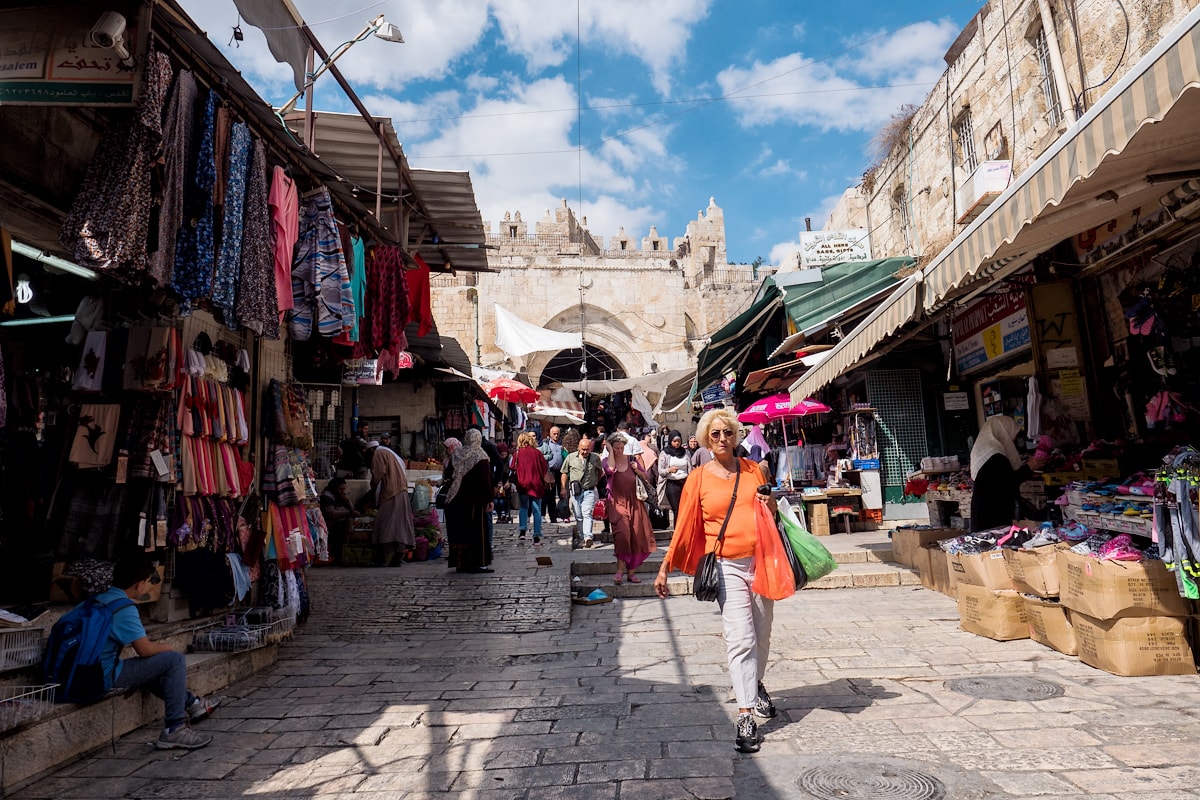 На рынках Иерусалима можно покупать только дешевые сувениры