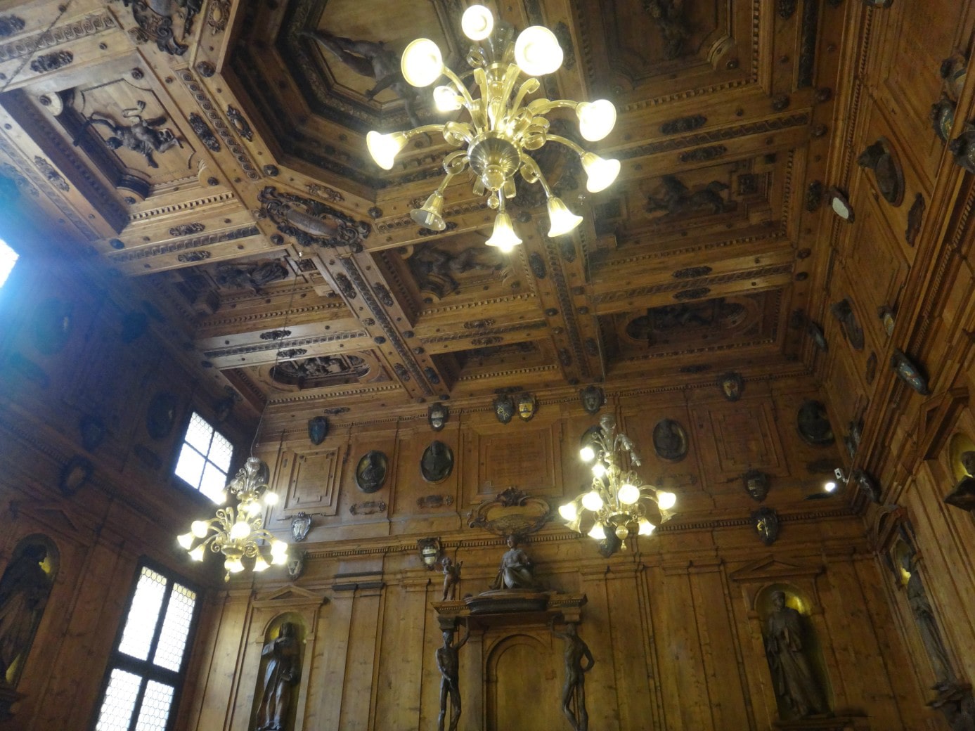 Потолок в анатомическом театре в Болонье