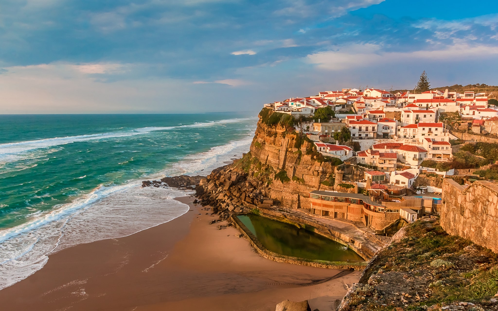 Португалия на берегу океана
