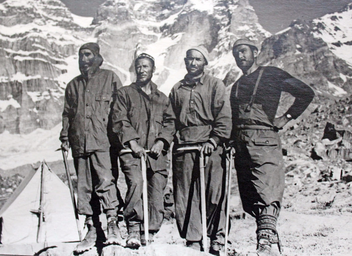 Создавались ударные группы горного ОСНАЗА под видом спортсменов-альпинистов