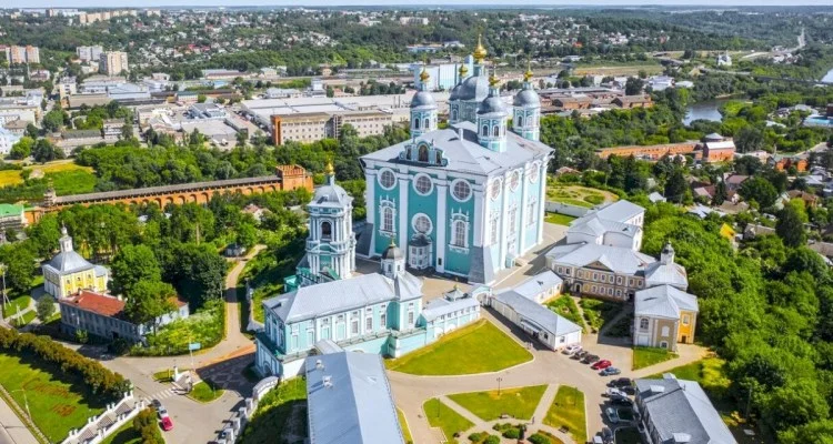 Смоленск: от крепостных стен до купеческих домов
