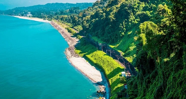 В Батуми на море на автобусе | Отель Corner Inn