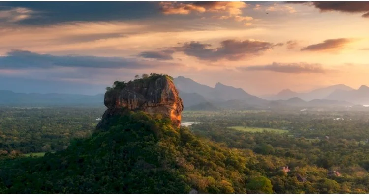 Сигирия - заброшенная звездная пристань