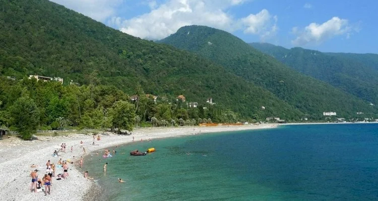 В Кобулети на море на автобусе | Отель Собрание